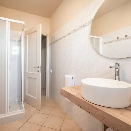 Zefiro Aparthotel 4*